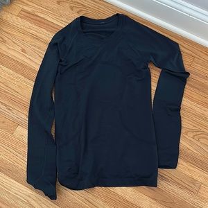 Lululemon Swiftly Tech Long Sleeve Shirt 2.0